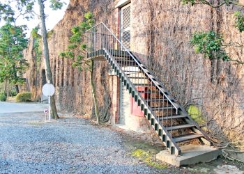建物前,町,曇り,屋外
