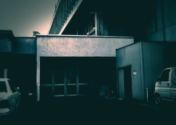 建物前,町,曇り,屋外,ホラー