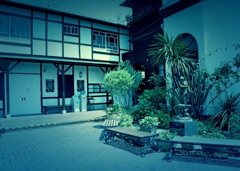 洋館,町,夏,屋外,晴れ,ホラー