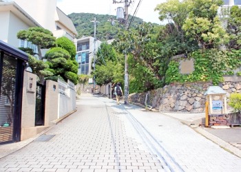 建物前,町,夏,屋外,曇り
