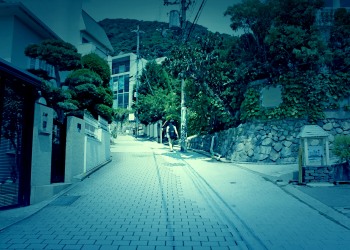 建物前,町,夏,屋外,曇り,ホラー