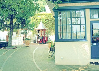 洋館,町,屋外,夏,晴れ,昭和レトロ