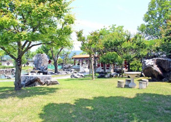 洋館,洋風庭園,晴れ,屋外,夏