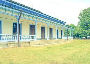 洋館,洋風庭園,屋外,春,晴れ,昭和レトロ