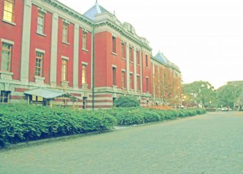 洋館,建物前,町,屋外,秋,晴れ,昭和レトロ