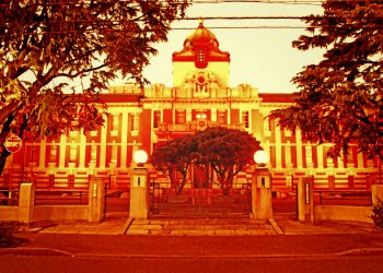 洋館,建物前,町,屋外,秋,晴れ,ヴィンテージ